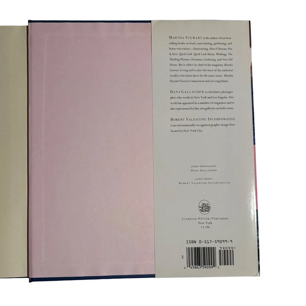 Martha Stewart Menus for Entertaining Hardcover Vintage Cookbook 1994 0517590999